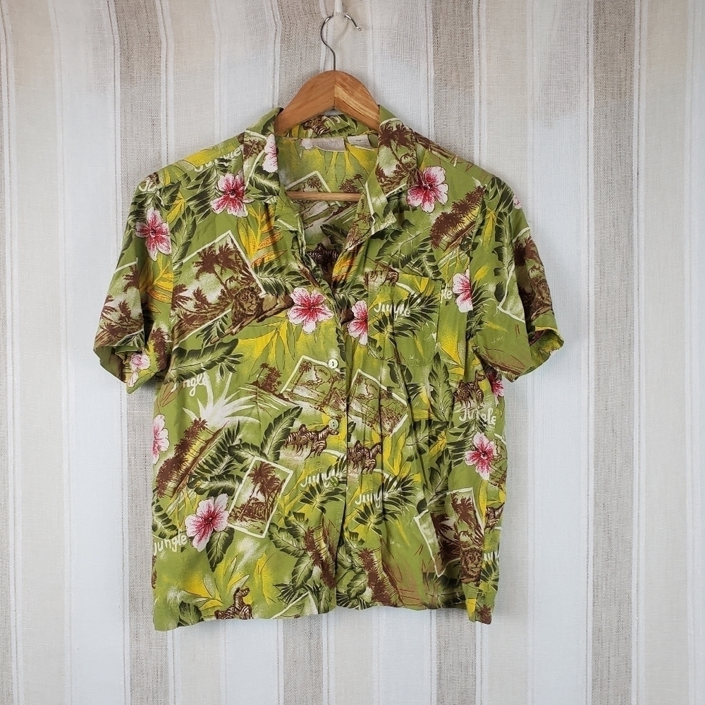 Vintage Boxy Fit Hawaiian Print Button Down Shirt Size‎ Medium Petite